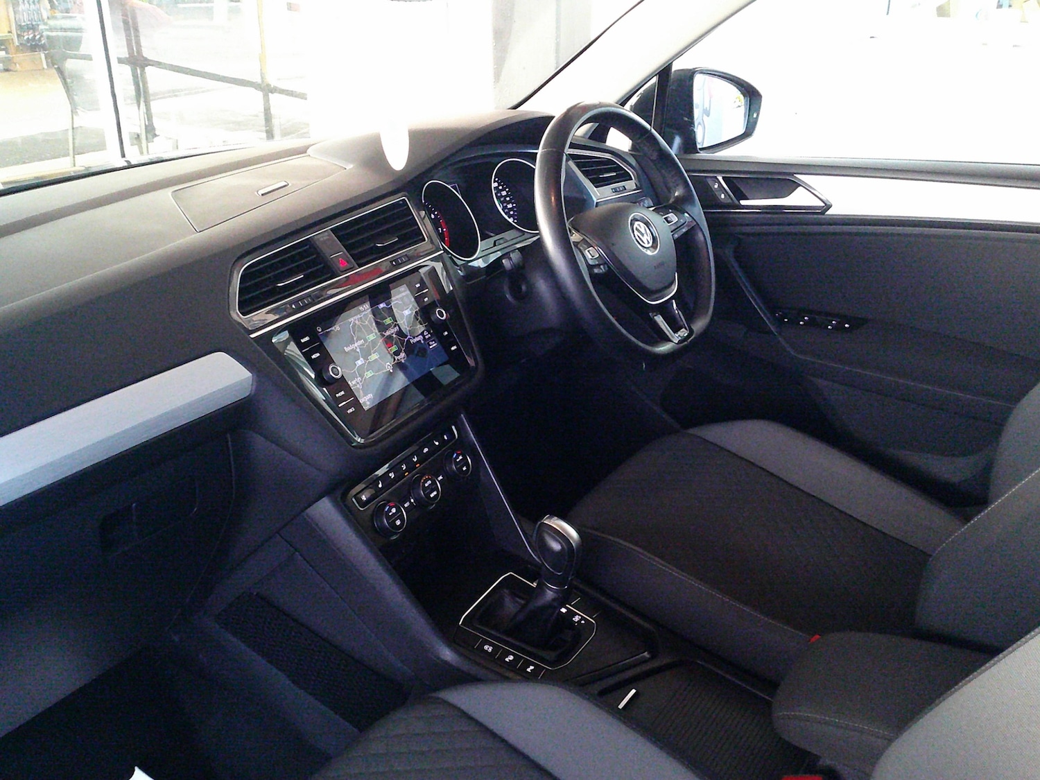 Used Volkswagen Tiguan 2018 for sale - 76625410: Photo 5