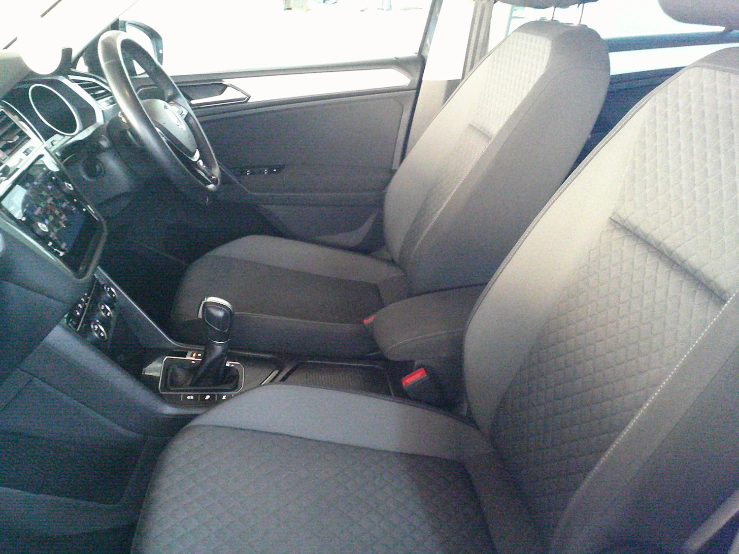 Used Volkswagen Tiguan 2018 for sale - 76625410: Photo 6