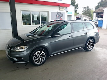 Used Volkswagen Golf 2019 for sale - 78340520: Photo