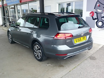 Used Volkswagen Golf 2019 for sale - 78340520: Photo