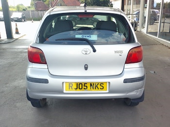 Used Toyota Yaris 2005 for sale - 79184748: Photo