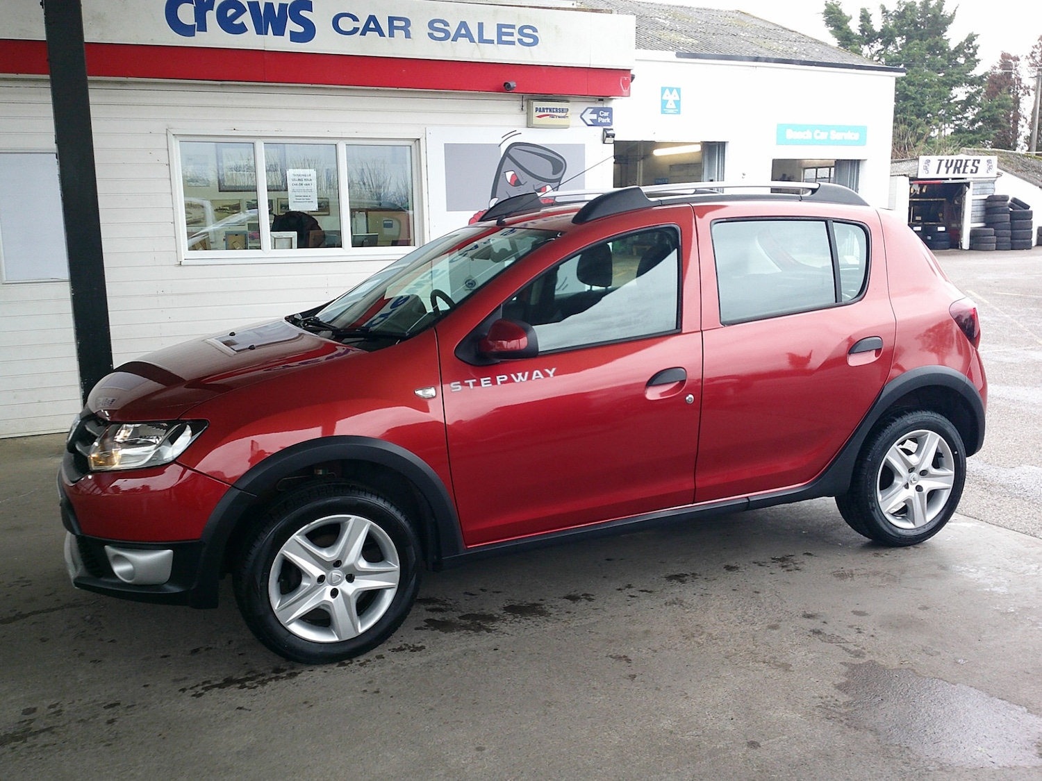 Used Dacia Sandero Stepway 2015 for sale - 77116164: Photo 2