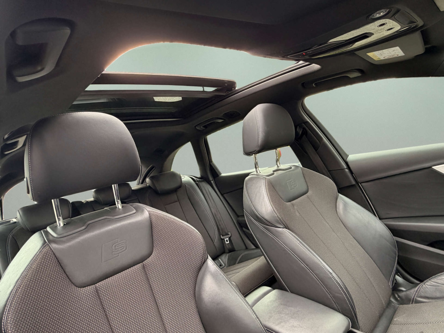 Used Audi A4 2016 for sale - 78064274: Photo 3