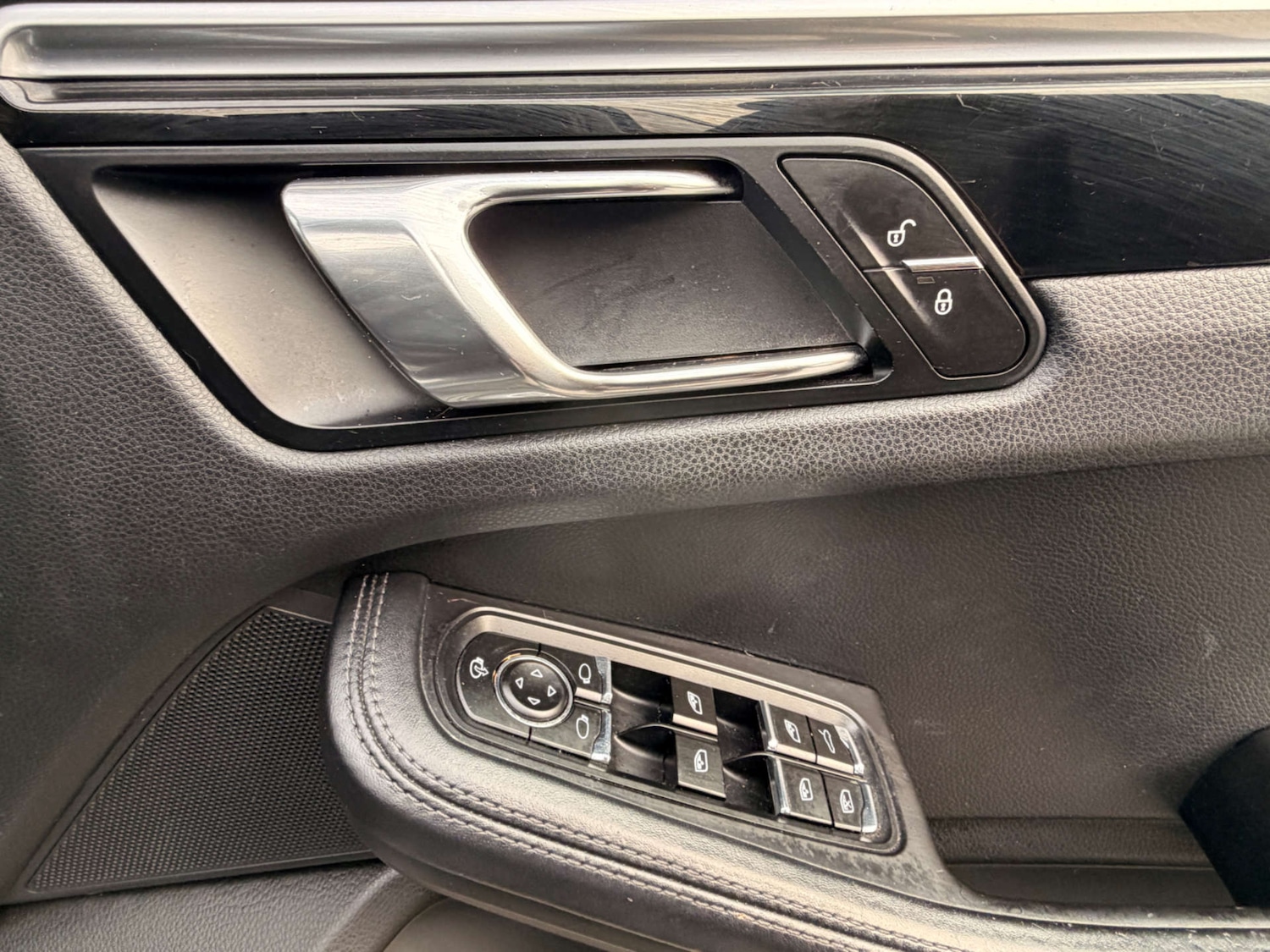 Used Porsche Macan 2016 for sale - 78021329: Photo 17