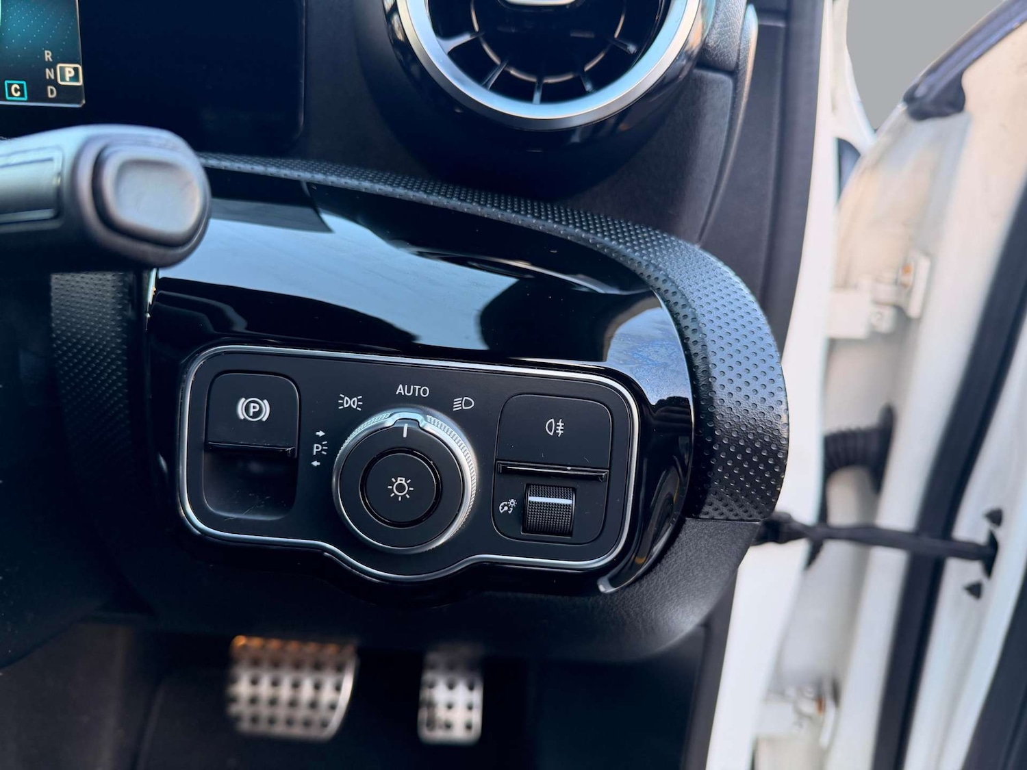 Used Mercedes-Benz A-Class 2018 for sale - 78064286: Photo 11