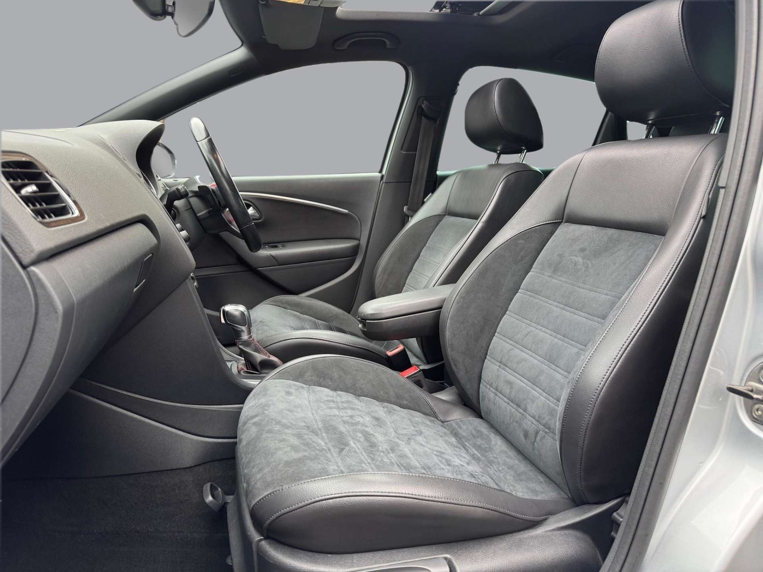 Used Volkswagen Polo 2016 for sale - 76107034: Photo 10