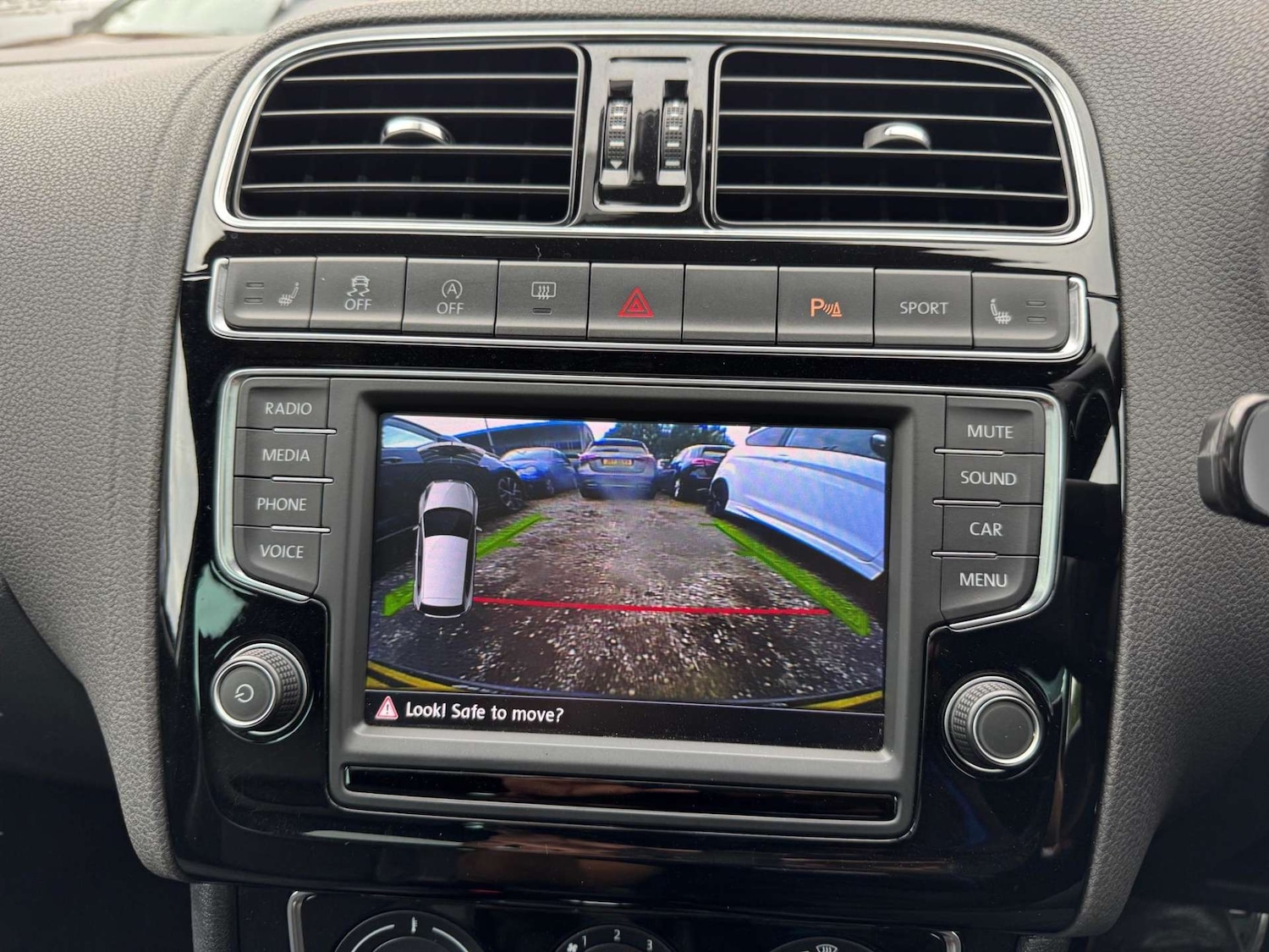 Used Volkswagen Polo 2016 for sale - 76107034: Photo 13