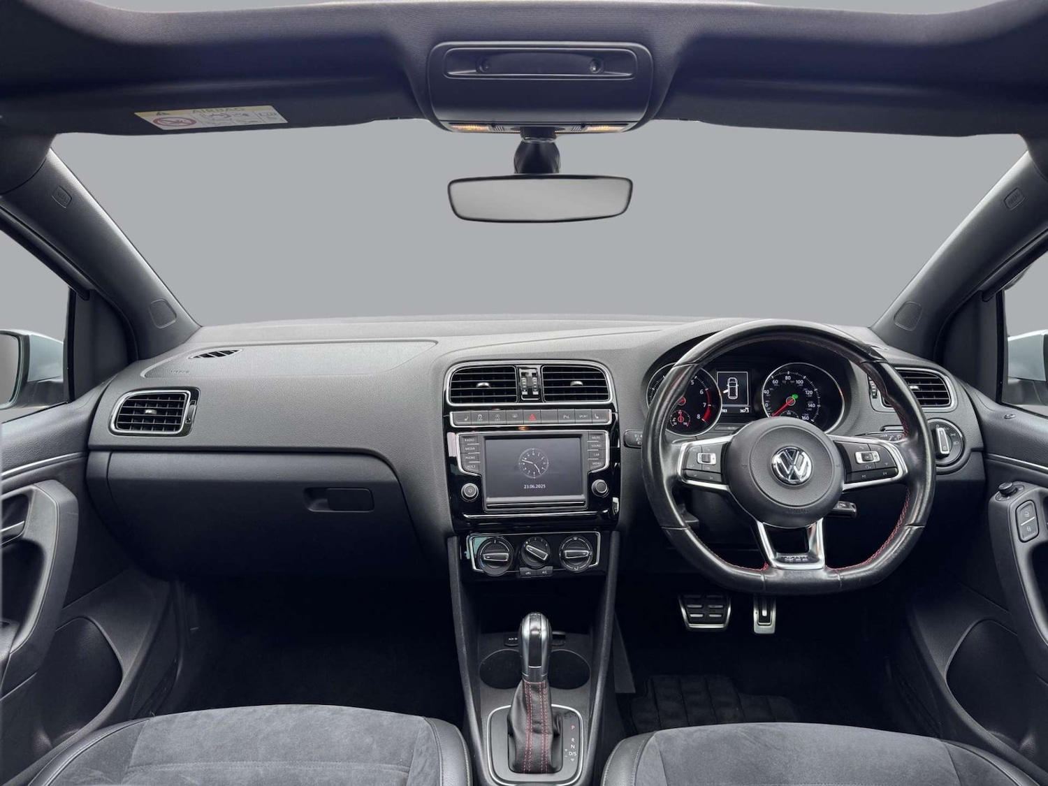 Used Volkswagen Polo 2016 for sale - 76107034: Photo 14