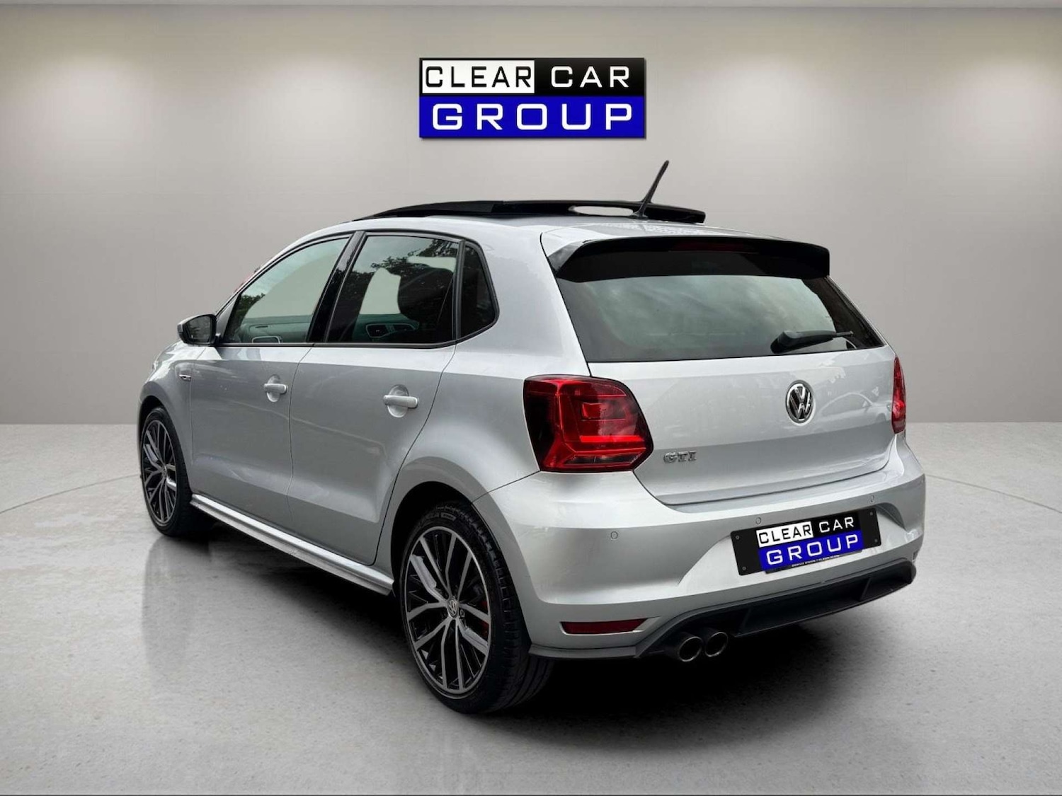 Used Volkswagen Polo 2016 for sale - 76107034: Photo 2