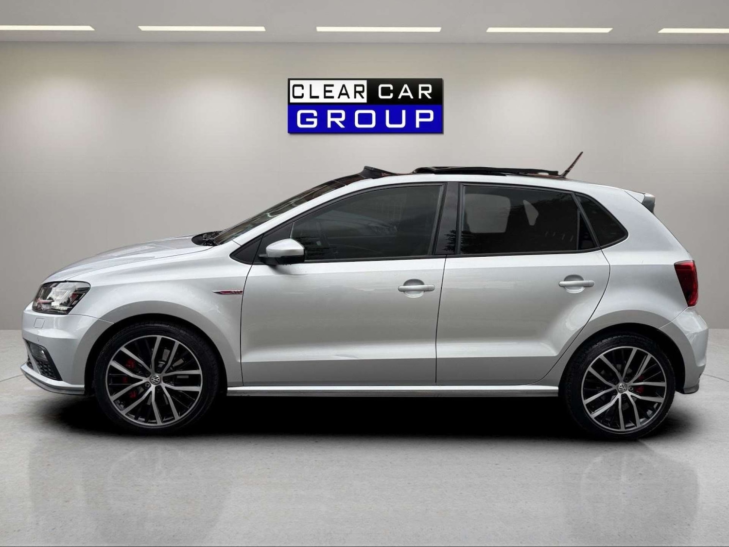 Used Volkswagen Polo 2016 for sale - 76107034: Photo 3