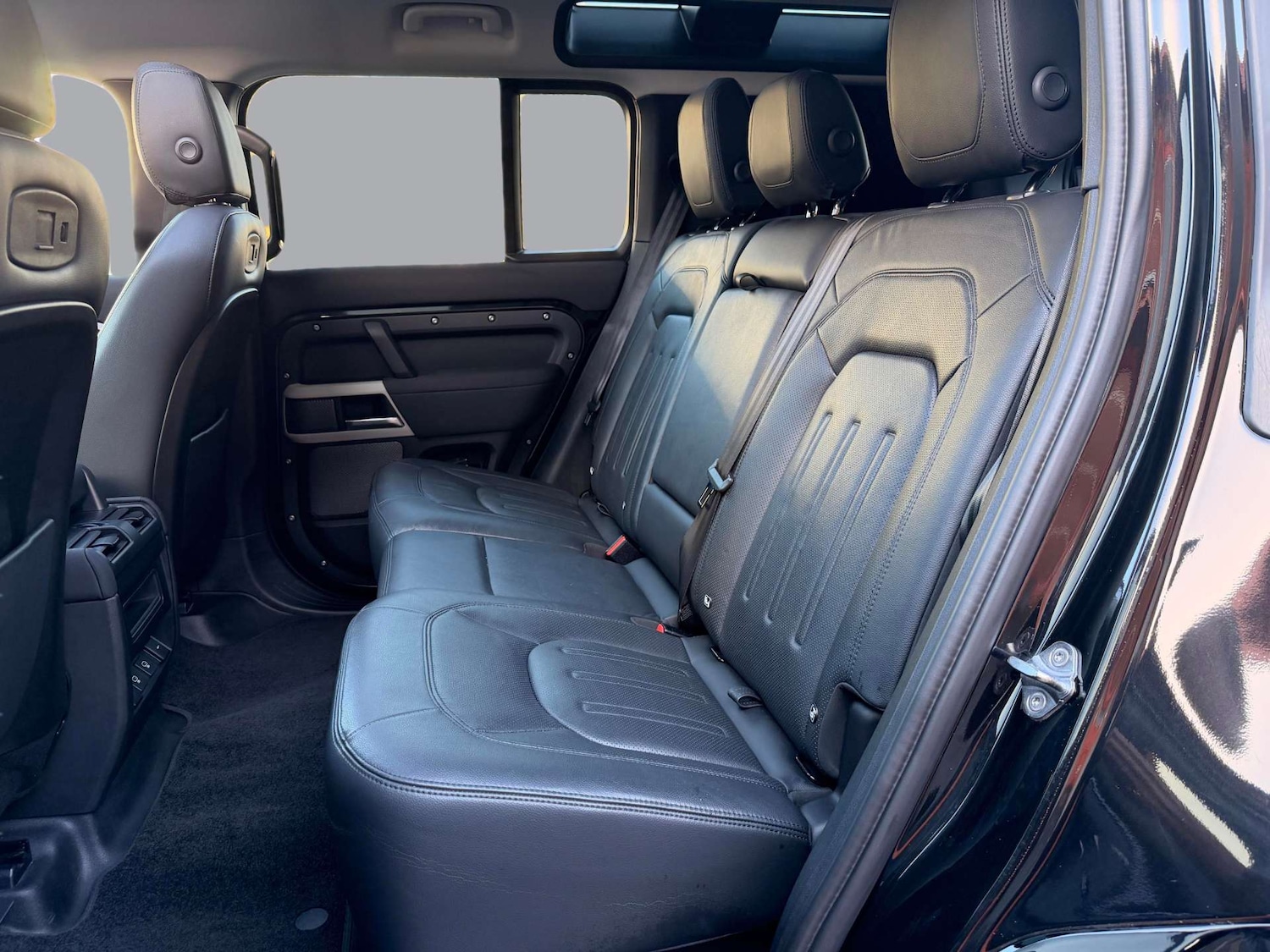 Used Land Rover Defender 2021 for sale - 77161276: Photo 17