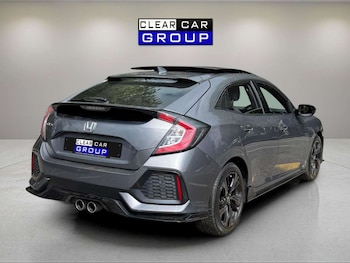 Used Honda Civic 2018 for sale - 76107052: Photo 3