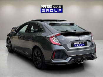 Used Honda Civic 2018 for sale - 76107052: Photo 4