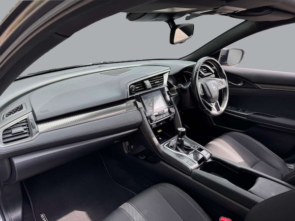 Used Honda Civic 2018 for sale - 76107052: Photo 8