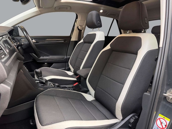 Used Volkswagen T-Roc 2018 for sale - 76107053: Photo 10