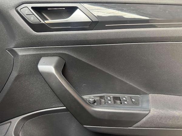 Used Volkswagen T-Roc 2018 for sale - 76107053: Photo 19