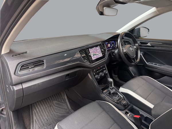 Used Volkswagen T-Roc 2018 for sale - 76107053: Photo 8