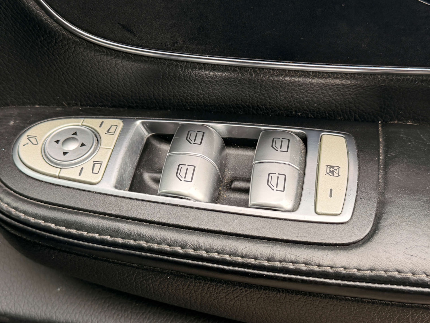 Used Mercedes-Benz V-Class 2017 for sale - 78064265: Photo 16