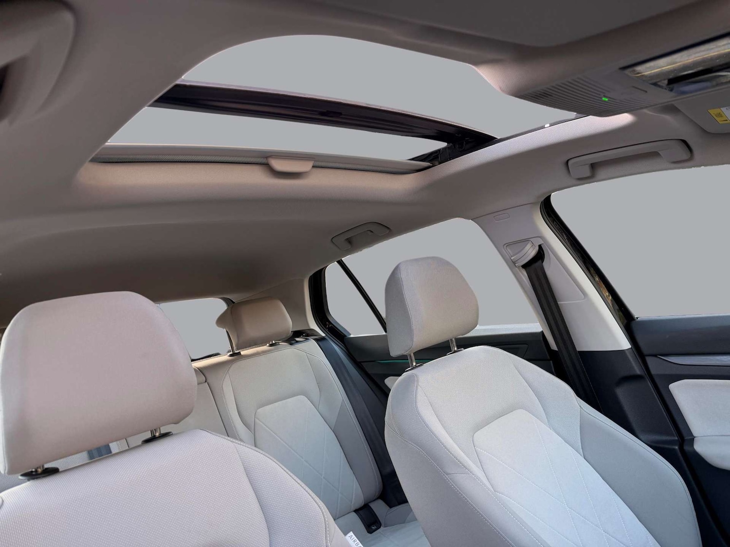 Used Volkswagen Golf 2022 for sale - 76641612: Photo 12