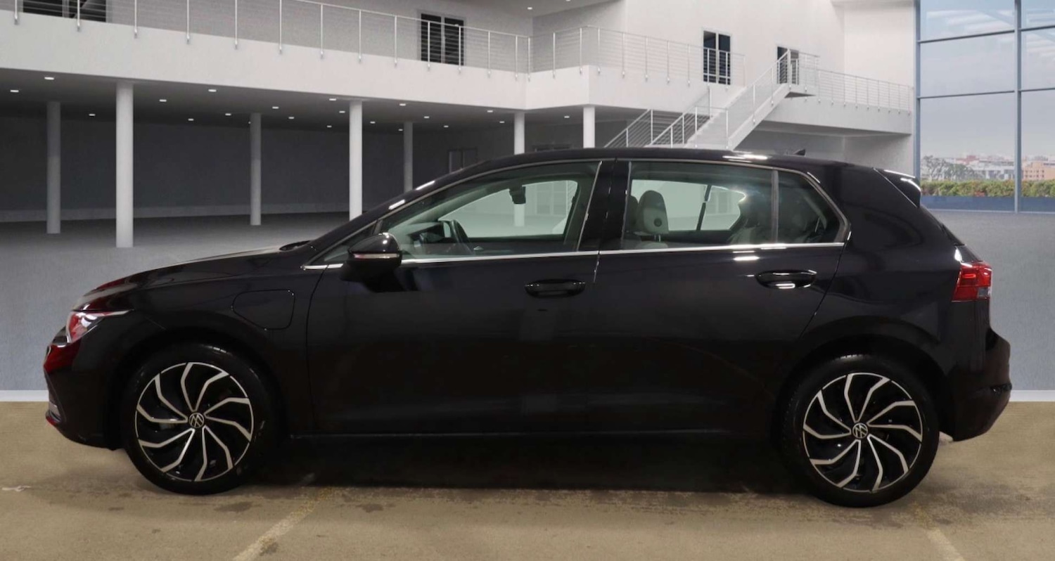 Used Volkswagen Golf 2022 for sale - 76641612: Photo 4