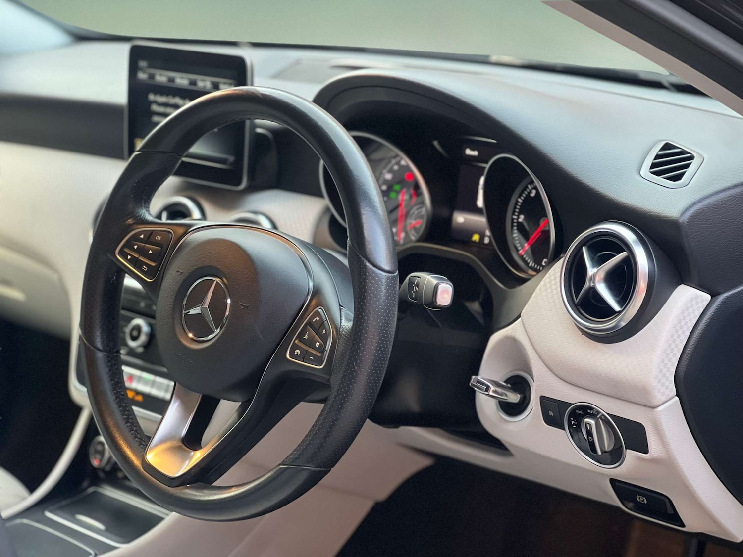 Used Mercedes-Benz A-Class 2018 for sale - 78021334: Photo 17