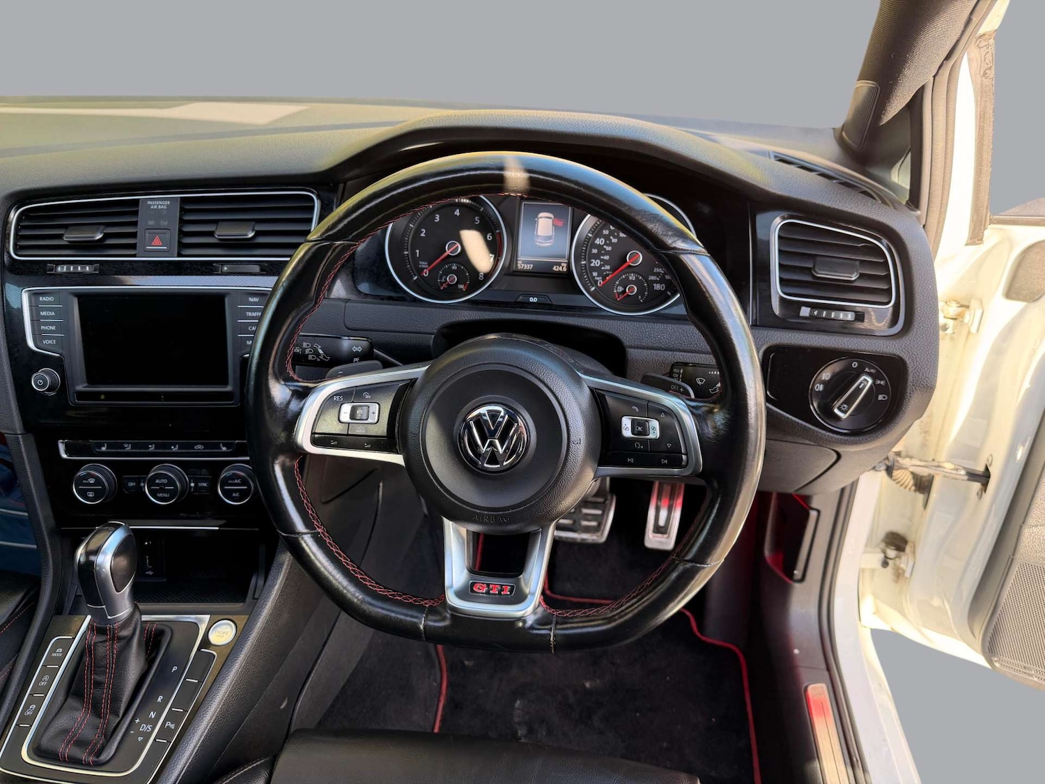 Used Volkswagen Golf 2015 for sale - 76453690: Photo 10