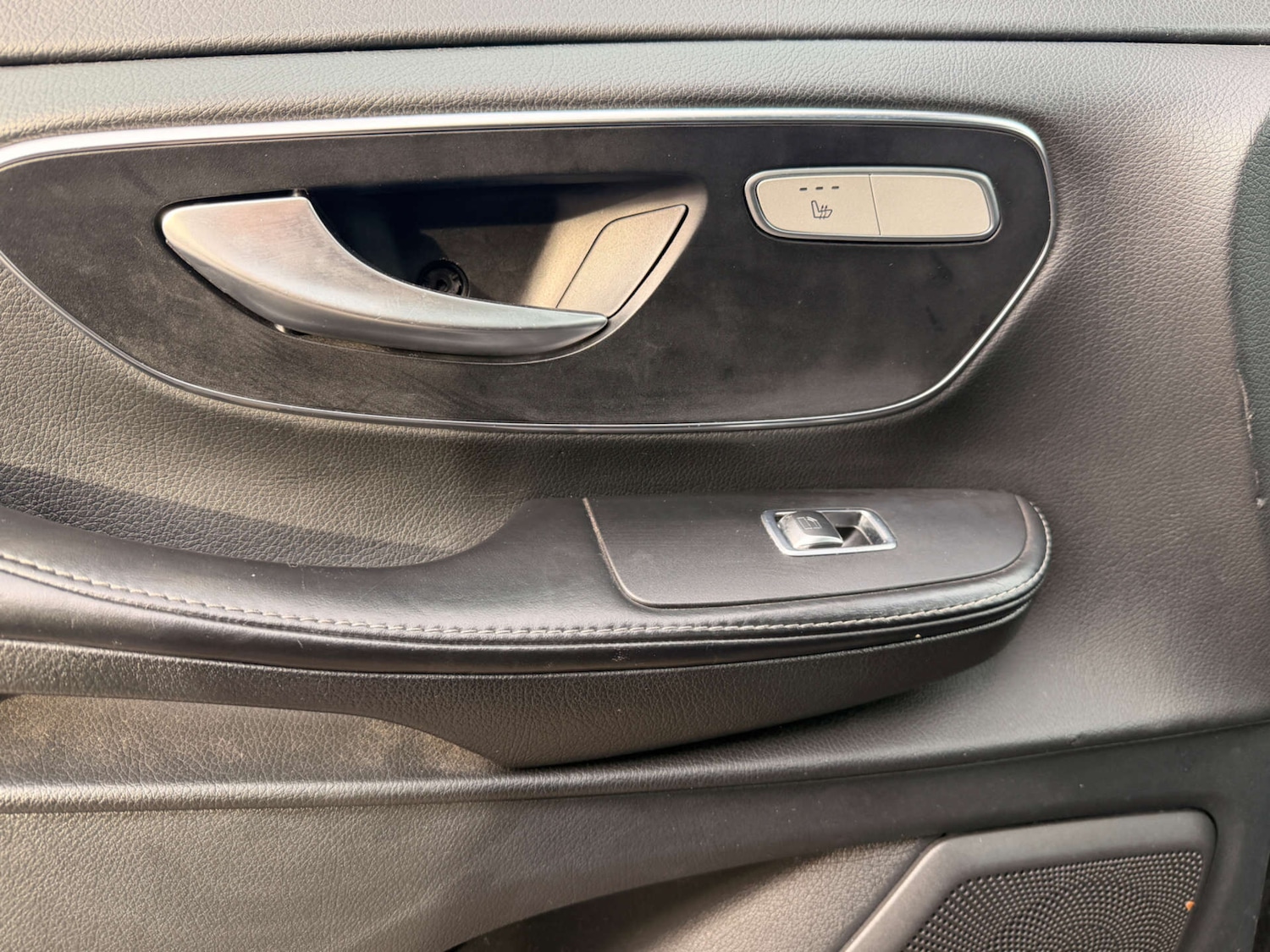 Used Mercedes-Benz V-Class 2017 for sale - 78021323: Photo 15