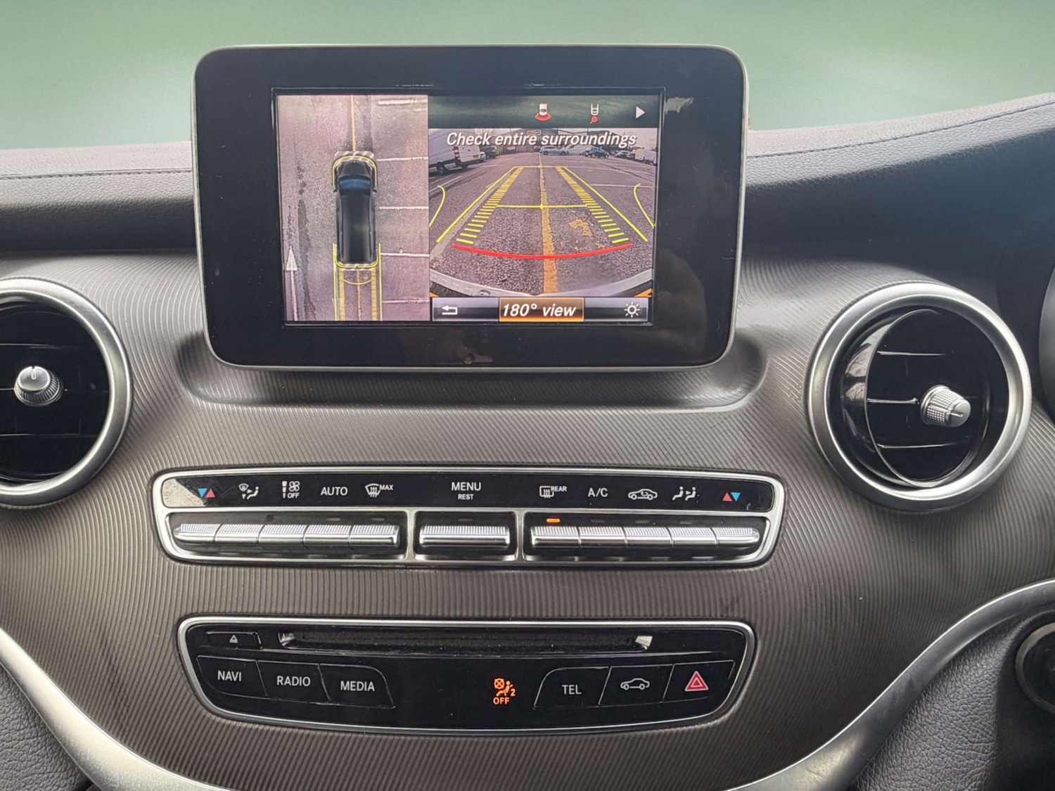 Used Mercedes-Benz V-Class 2017 for sale - 78021323: Photo 19