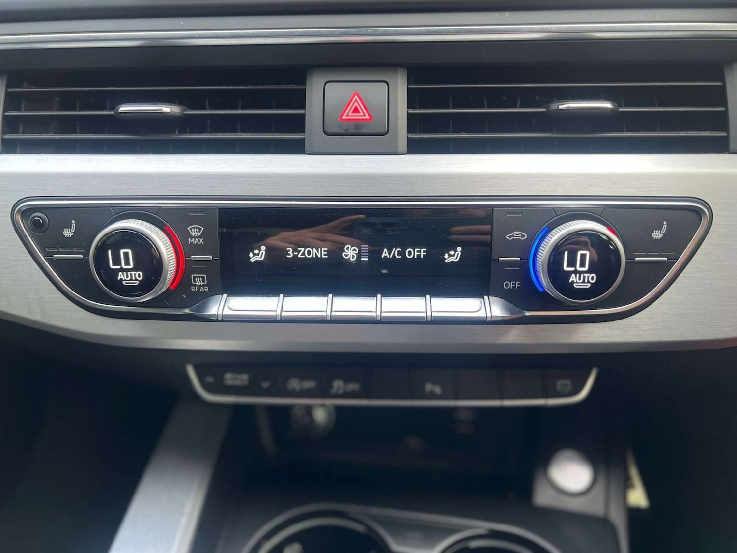 Used Audi A4 2017 for sale - 76357799: Photo 9