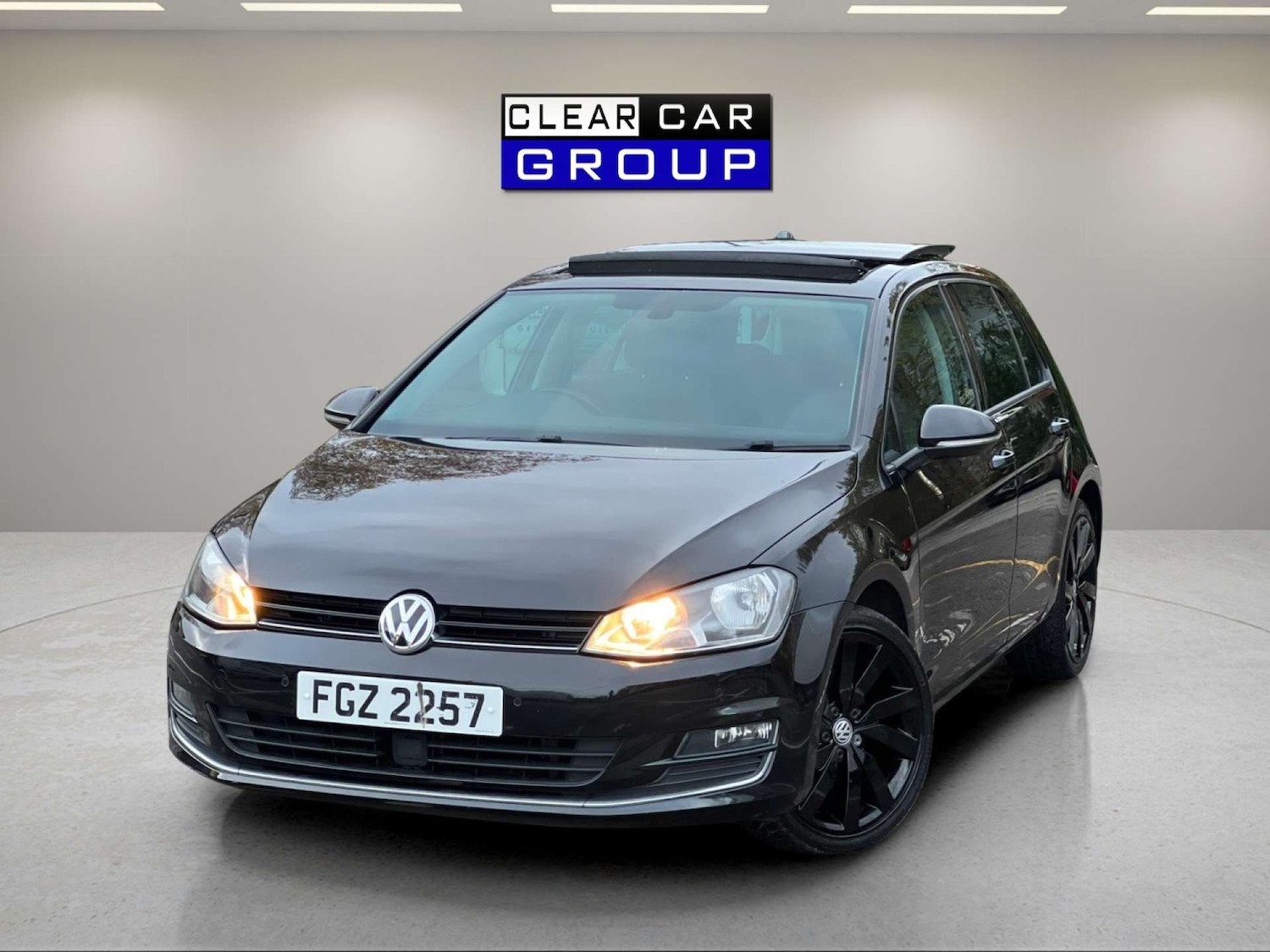 Used Volkswagen Golf 2017 for sale - 76416500: Photo 1