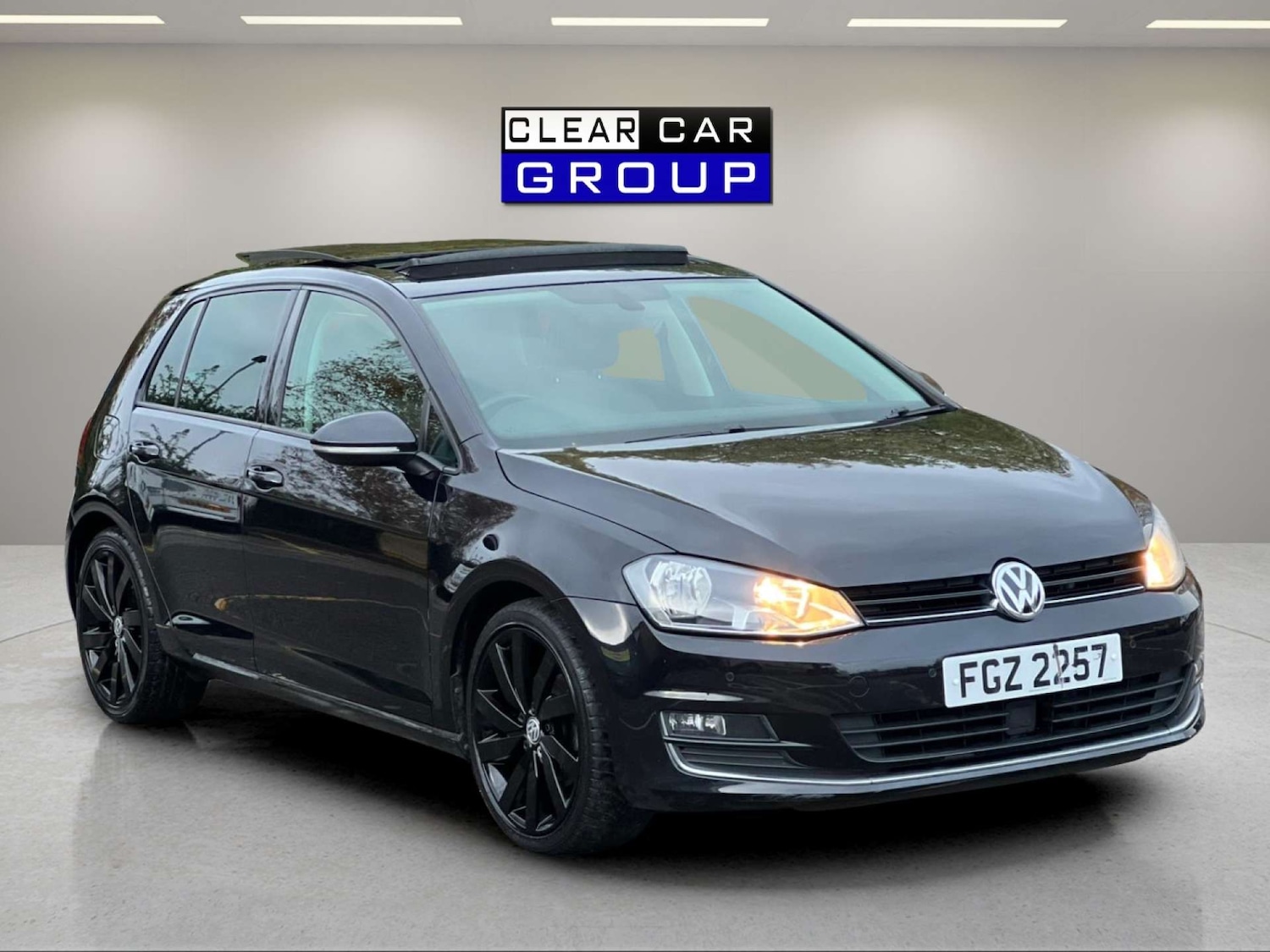 Used Volkswagen Golf 2017 for sale - 76416500: Photo 6
