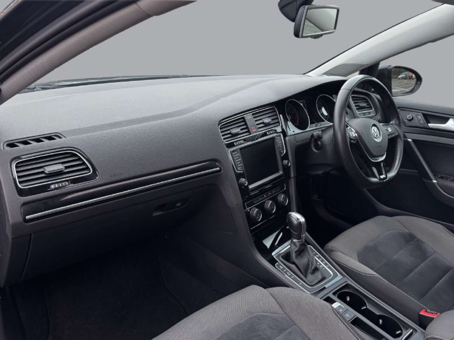 Used Volkswagen Golf 2016 for sale - 76819687: Photo 8