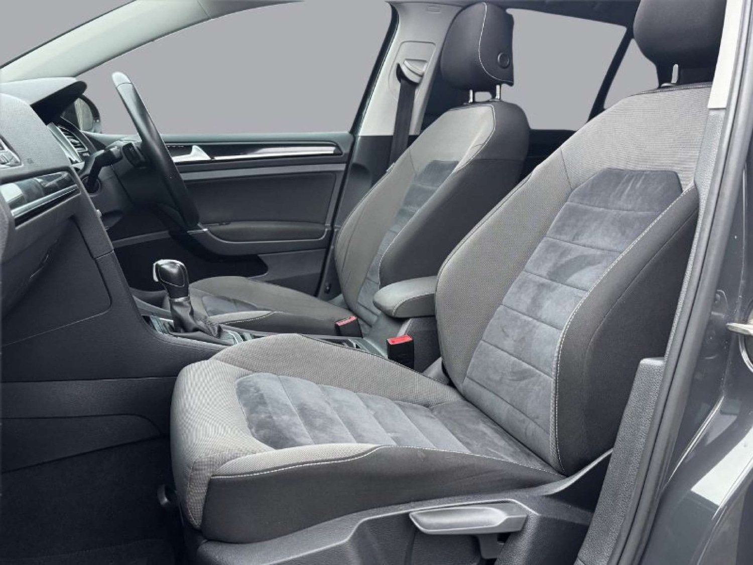 Used Volkswagen Golf 2016 for sale - 76819687: Photo 9