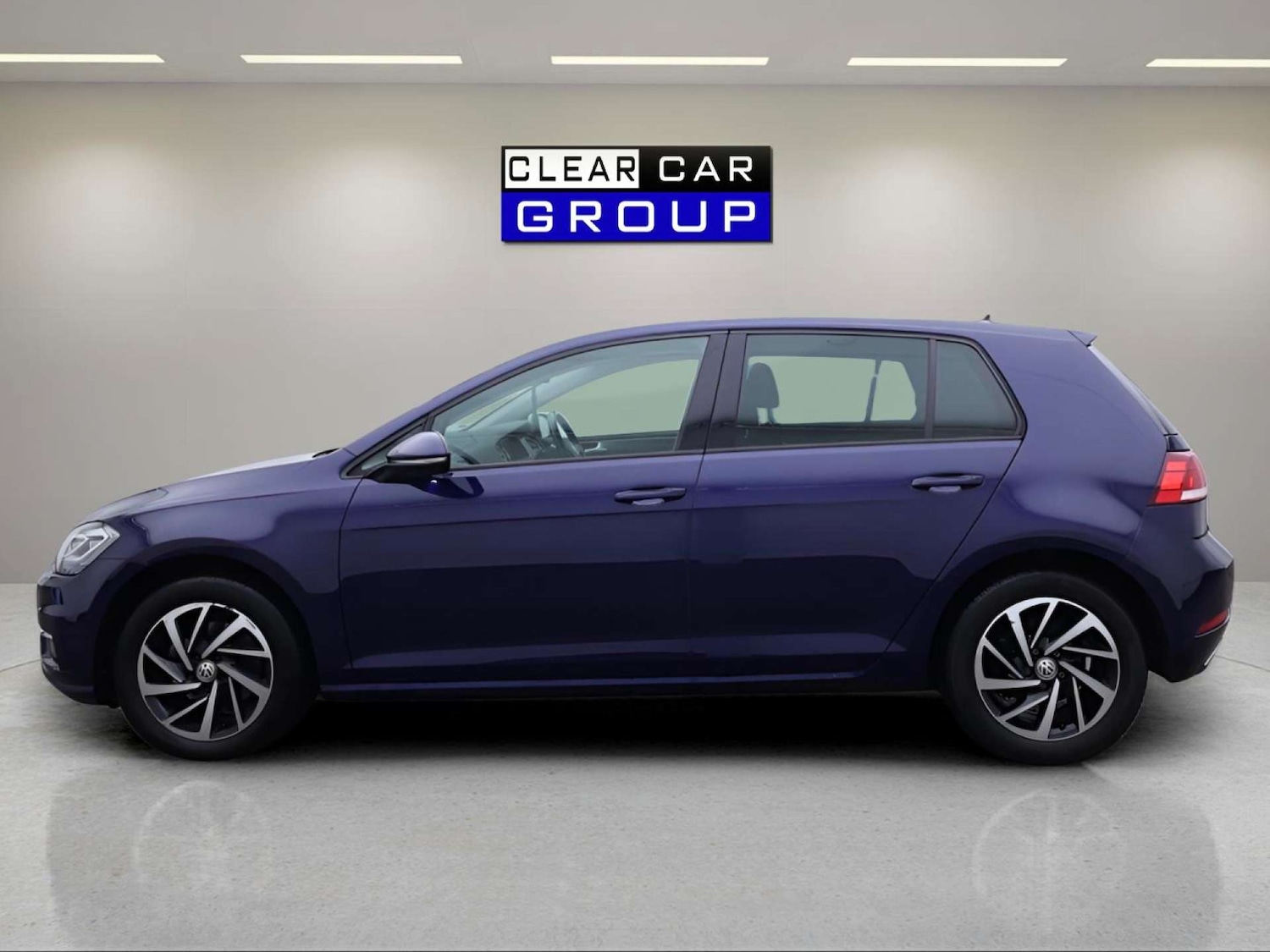 Used Volkswagen Golf 2019 for sale - 76557799: Photo 2