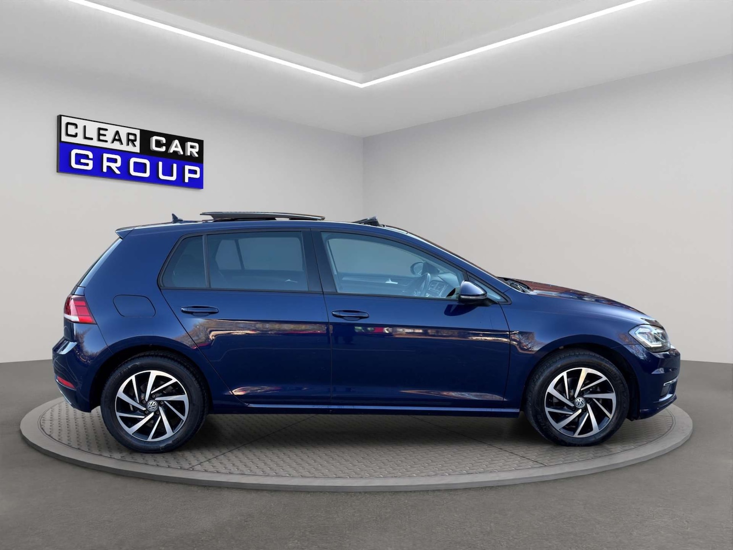 Used Volkswagen Golf 2019 for sale - 76557799: Photo 8