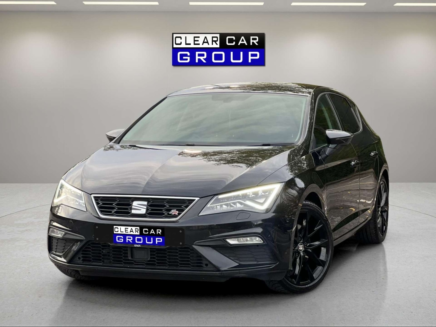 Used SEAT Leon 2019 for sale - 76369007: Photo 1