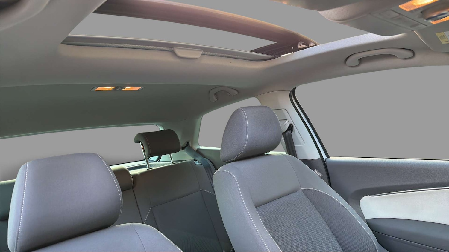 Used Volkswagen Polo 2014 for sale - 76357821: Photo 12