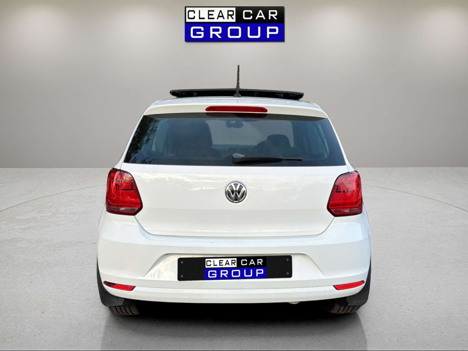 Used Volkswagen Polo 2014 for sale - 76357821: Photo 4
