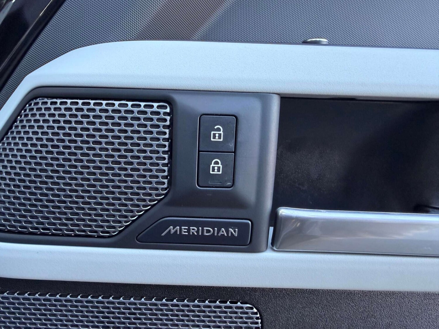 Used Land Rover Defender 2021 for sale - 78021301: Photo 16