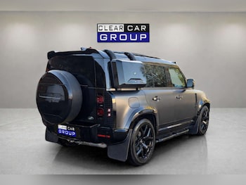 Used Land Rover Defender 2021 for sale - 78021301: Photo