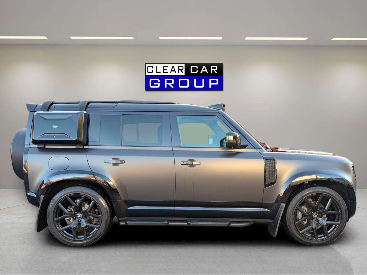 Used Land Rover Defender 2021 for sale - 78021301: Photo 4