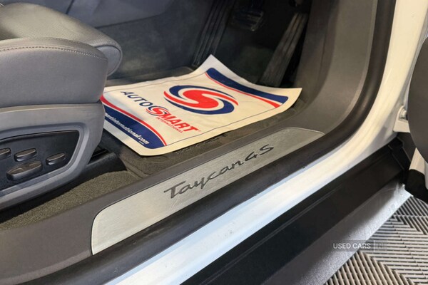 Used Porsche Taycan 2022 for sale - 77613255: Photo 18