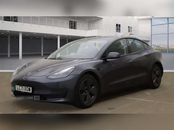 Tesla - Model 3