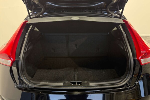 Used Volvo V40 2019 for sale - 76998341: Photo 31