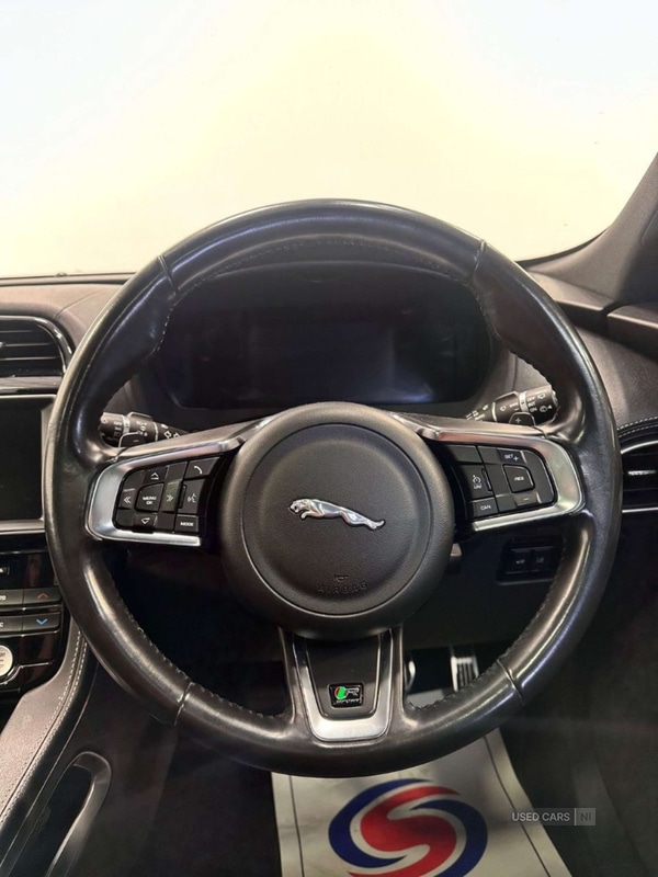 Used Jaguar F-Pace 2017 for sale - 76441500: Photo 5
