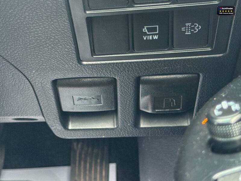 Used Toyota Hilux 2023 for sale - 77041748: Photo 30