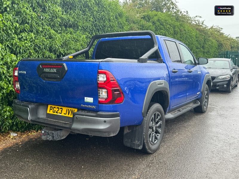 Used Toyota Hilux 2023 for sale - 77041748: Photo 4