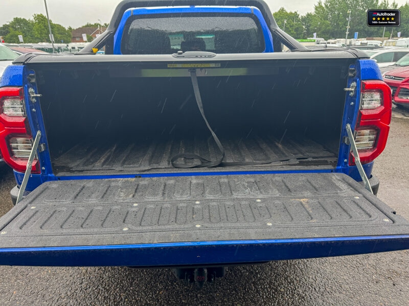 Used Toyota Hilux 2023 for sale - 77041748: Photo 9