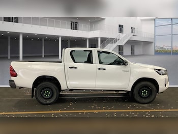 Used Toyota Hilux 2021 for sale - 77041828: Photo