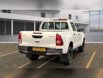 Used Toyota Hilux 2021 for sale - 77041828: Photo